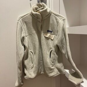 Patagonia cream snap fleece pullover